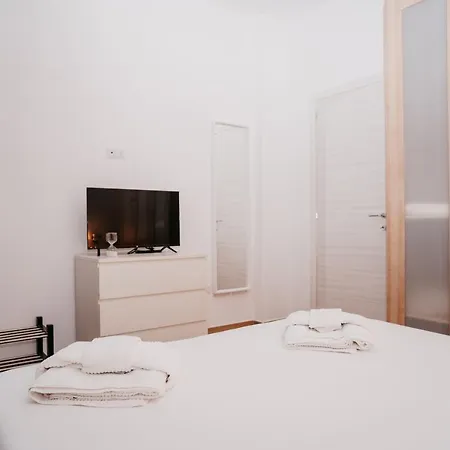 Apartment Brombeis Fantastica By Casa Napoletana - Town Center Naples